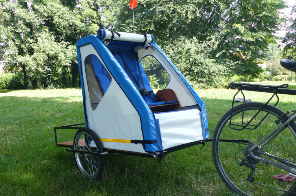 Remorque vélo enfant avec baggagerie